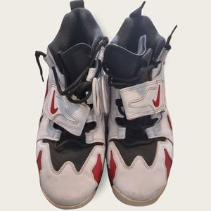 red nike turf shoes